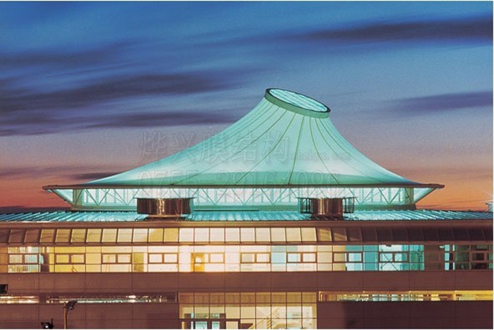 膜結(jié)構(gòu)屋面的采光效果如何？