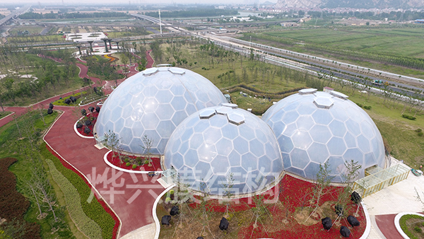 充氣膜體育館比普通體育館節(jié)能嘛？