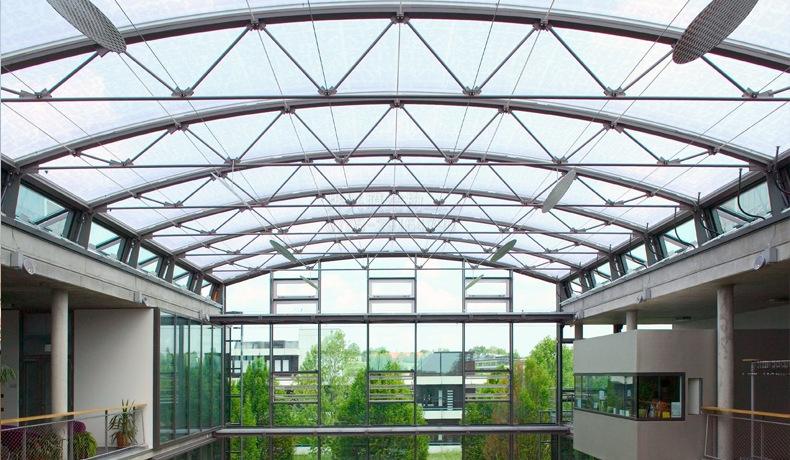 ETFE膜結(jié)構(gòu)臟了怎么清洗？