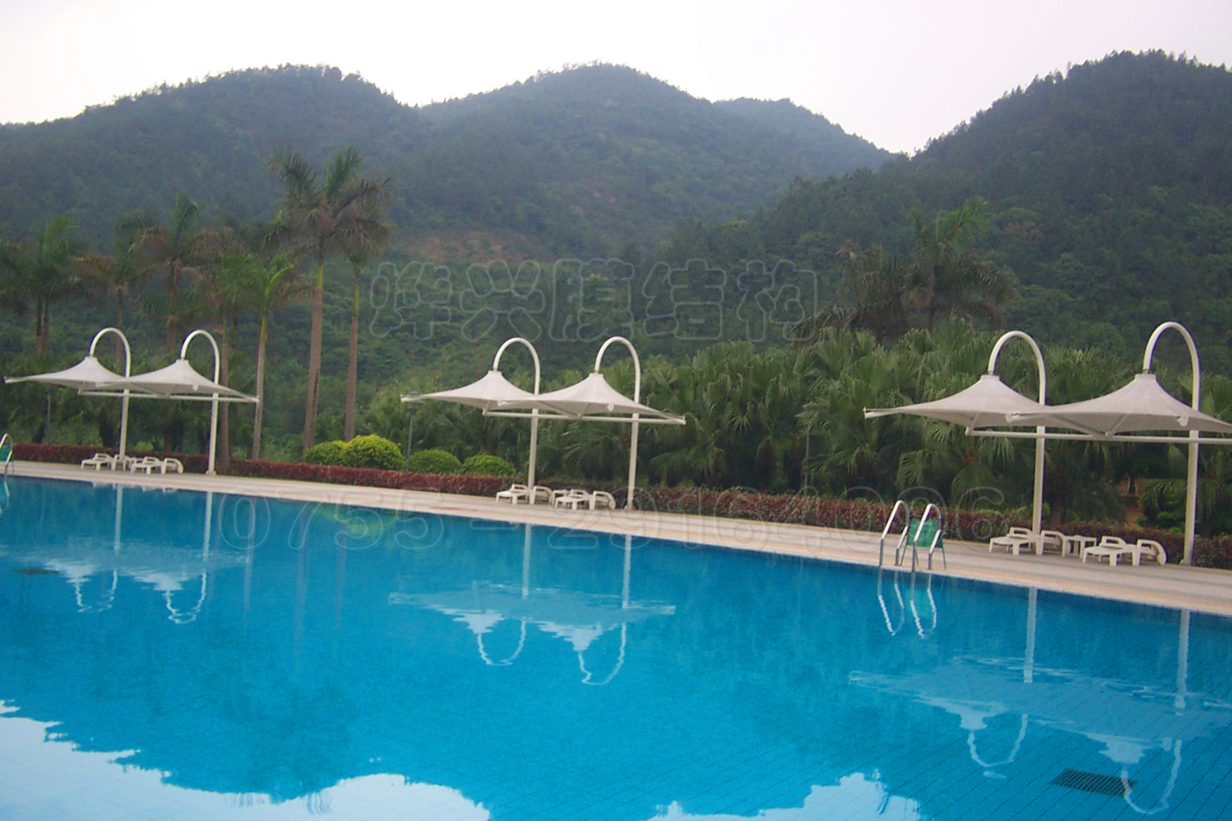 膜建筑造型幽美、富裕時期氣味!