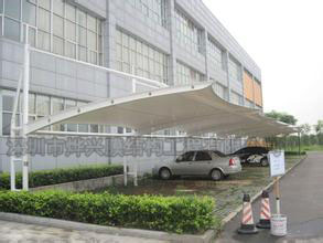 精打細算，讓您的膜結(jié)構(gòu)車棚安裝聚劃算！